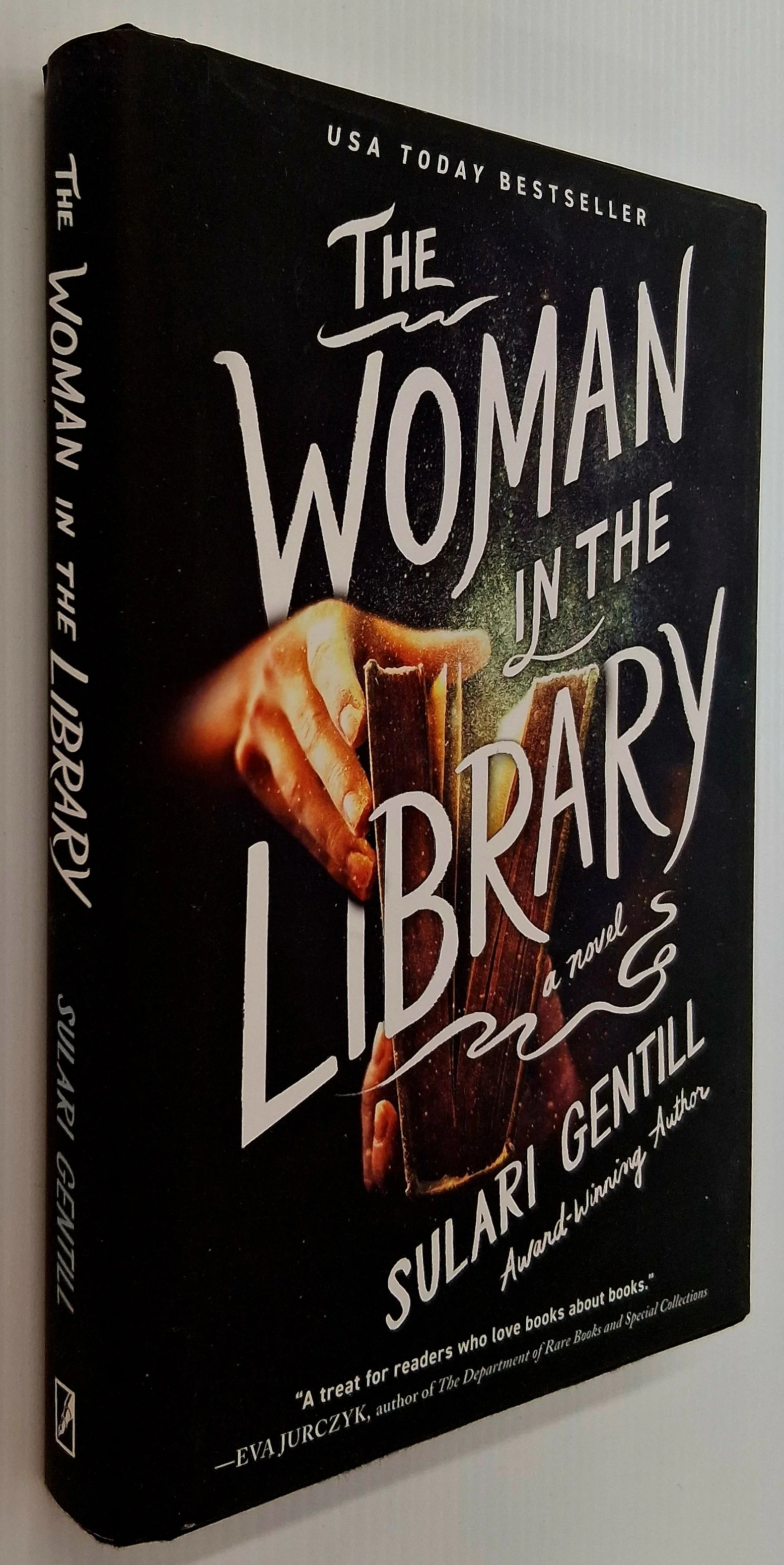 THE WOMAN IN THE LIBRARY - Sulari Gentill - Image 4