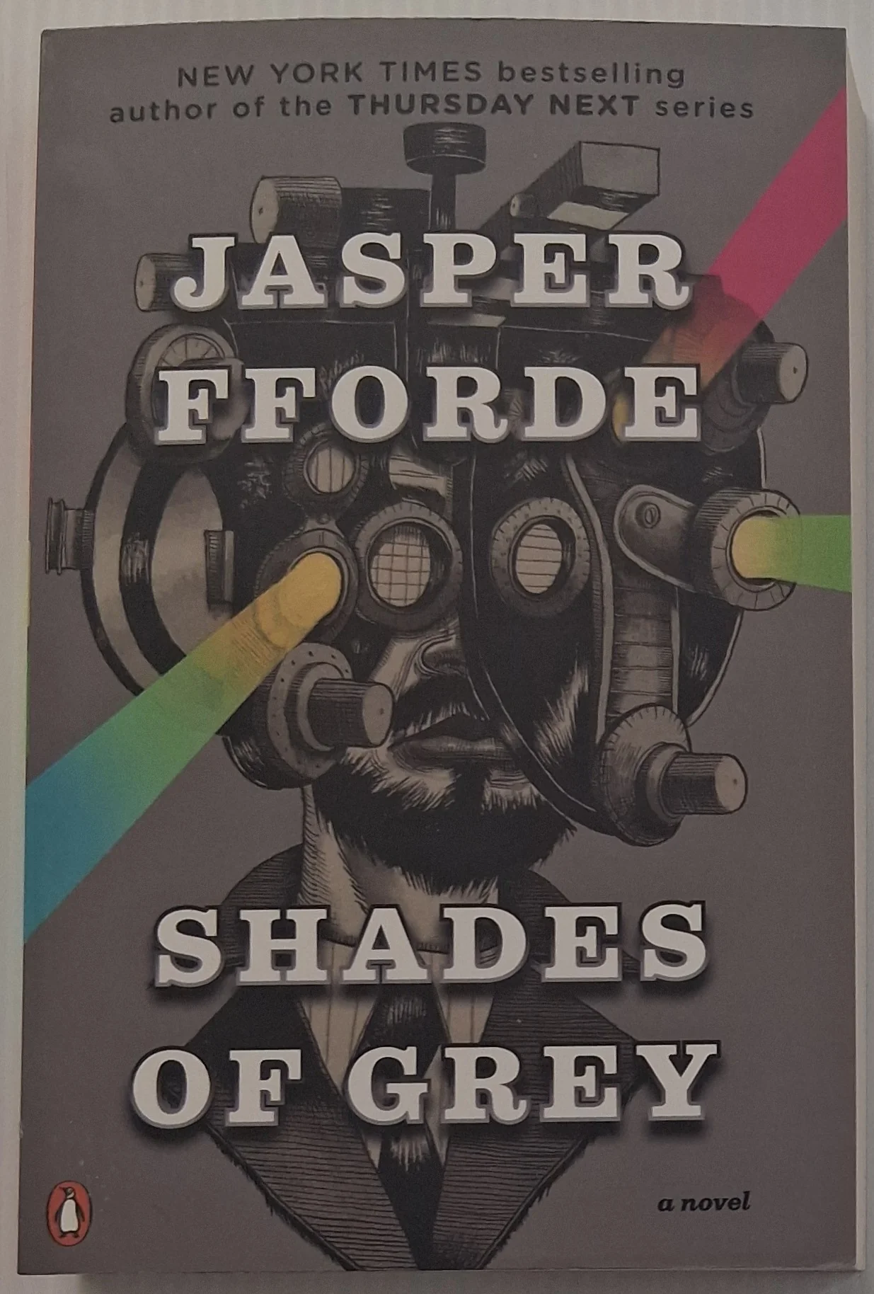 SHADES OF GREY - Jasper Fforde