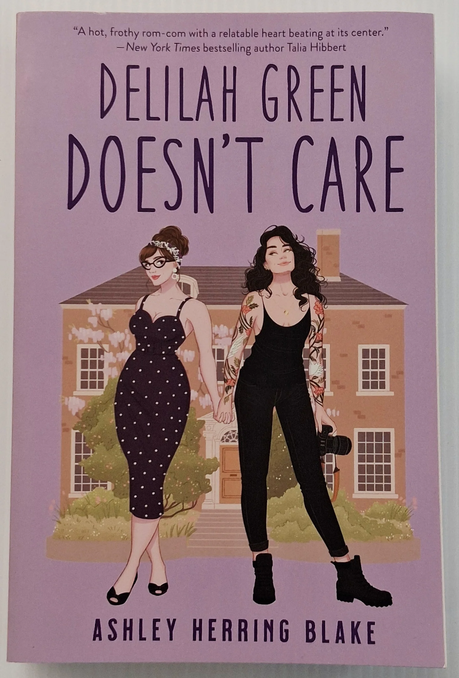 DELILAH GREEN DOESN'T CARE - Ashley Herring Blake