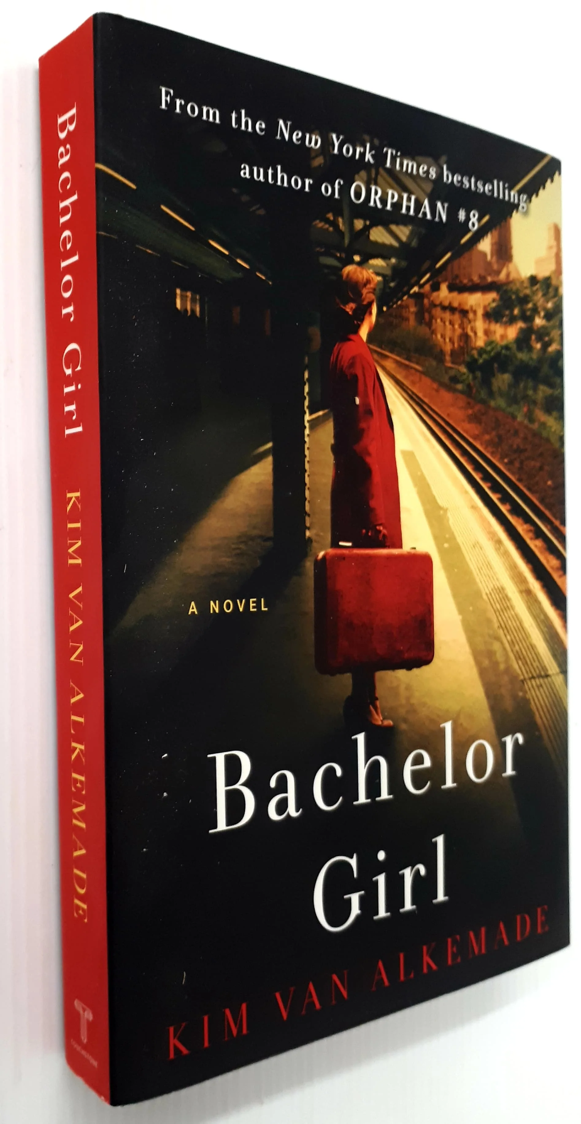 BACHELOR GIRL - Kim van Alkemade - Image 4