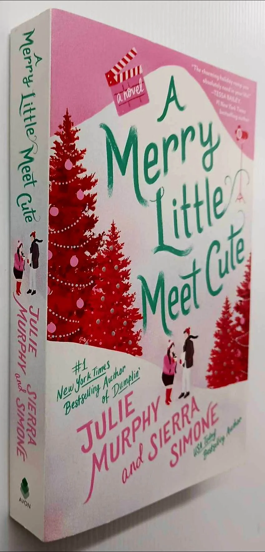 A MERRY LITTLE MEET CUTE - Julie Murphy, Sierra Simone - Image 4