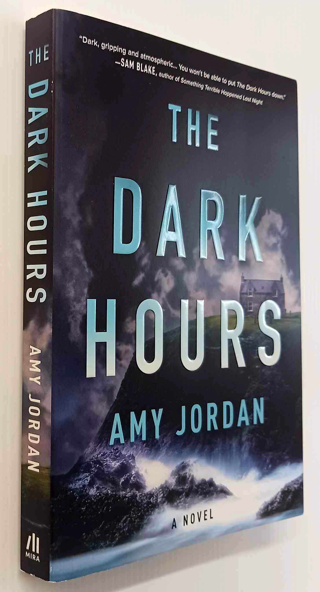 THE DARK HOURS - Amy Jordan - Image 4