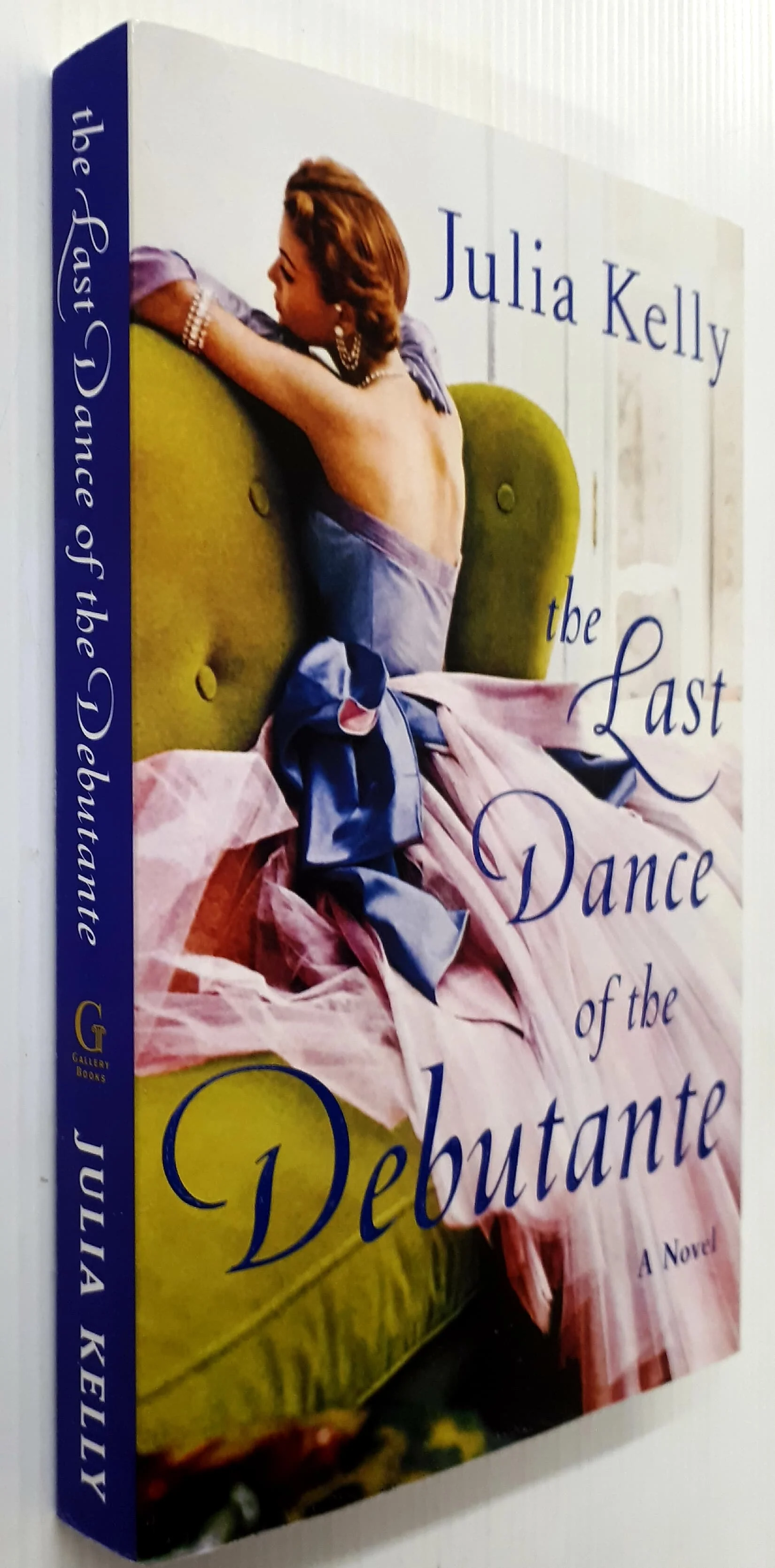 THE LAST DANCE OF THE DEBUTANTE - Julia Kelly - Image 4